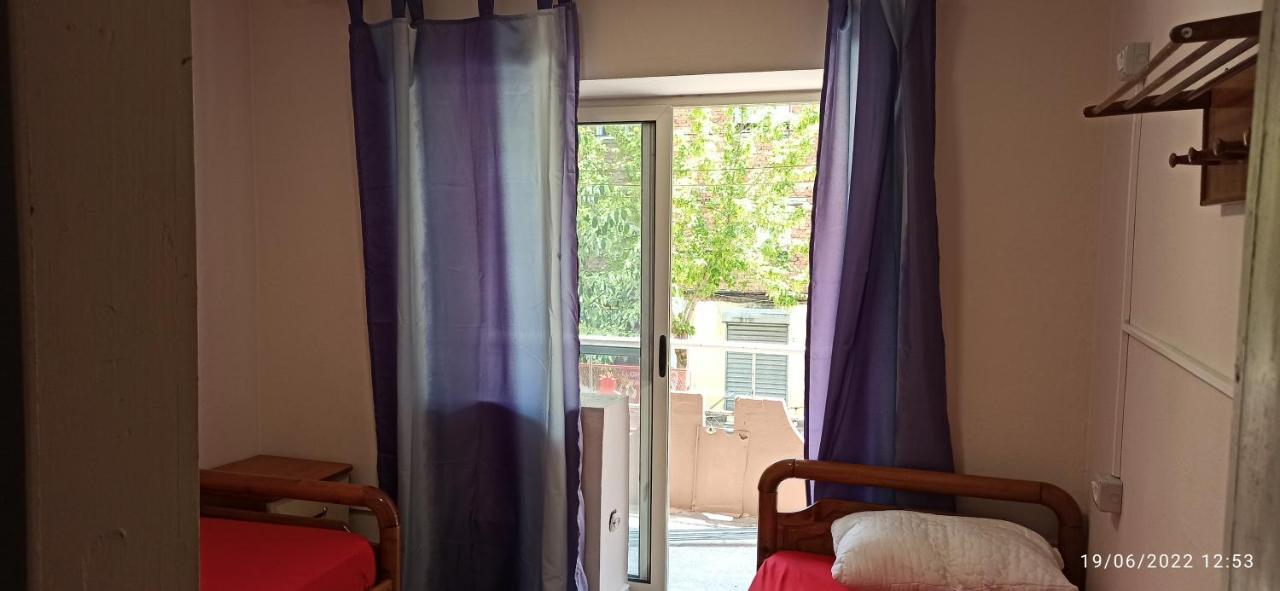 Sina Hostel Tirana Zewnętrze zdjęcie